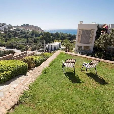 2 Bedroom House With A Fantastic View Of Gumusluk *