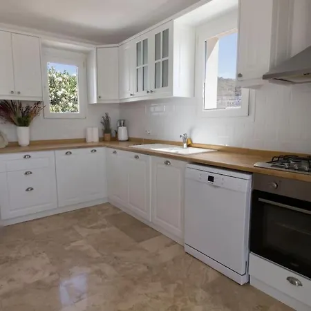 2 Bedroom House With A Fantastic View Of Gumusluk Apartament Bodrum