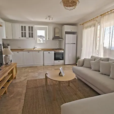 2 Bedroom House With A Fantastic View Of Gumusluk Bodrum