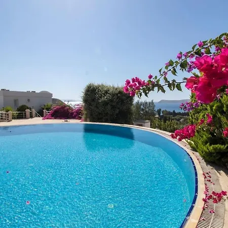Apartment 2 Bedroom House With A Fantastic View Of Gumusluk Bodrum